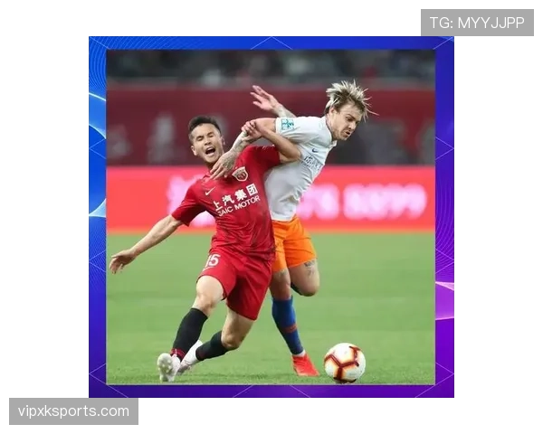 足球规则中合法冲撞的判定条件与裁判执法标准解析 足球规则中合法冲撞的判定条件与裁判执法标准解析